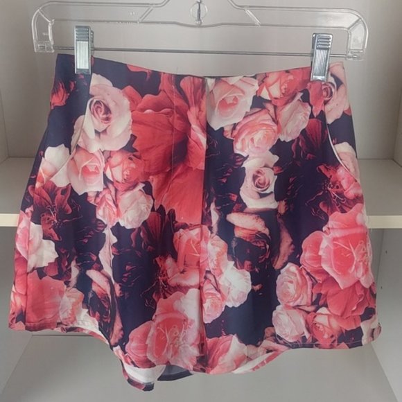 Finders Keepers Floral High Wait Shorts SZXS - Picture 2 of 6